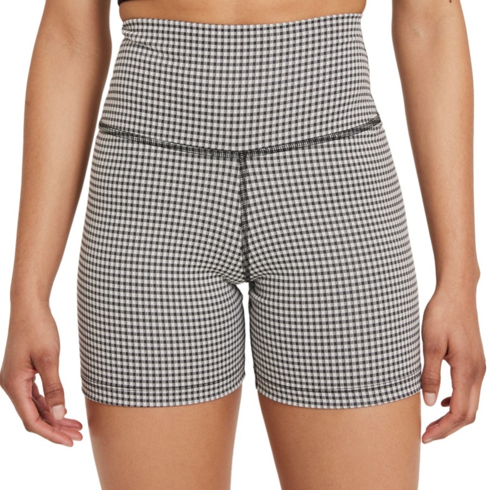 Nike Women's Gingham 5” Yoga Biker Shorts